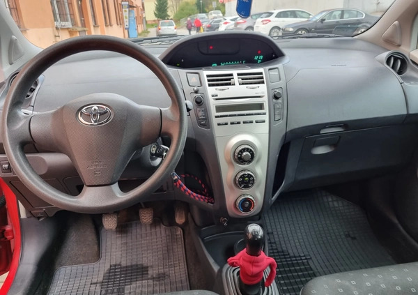 Toyota Yaris cena 15333 przebieg: 119468, rok produkcji 2008 z Kielce małe 92